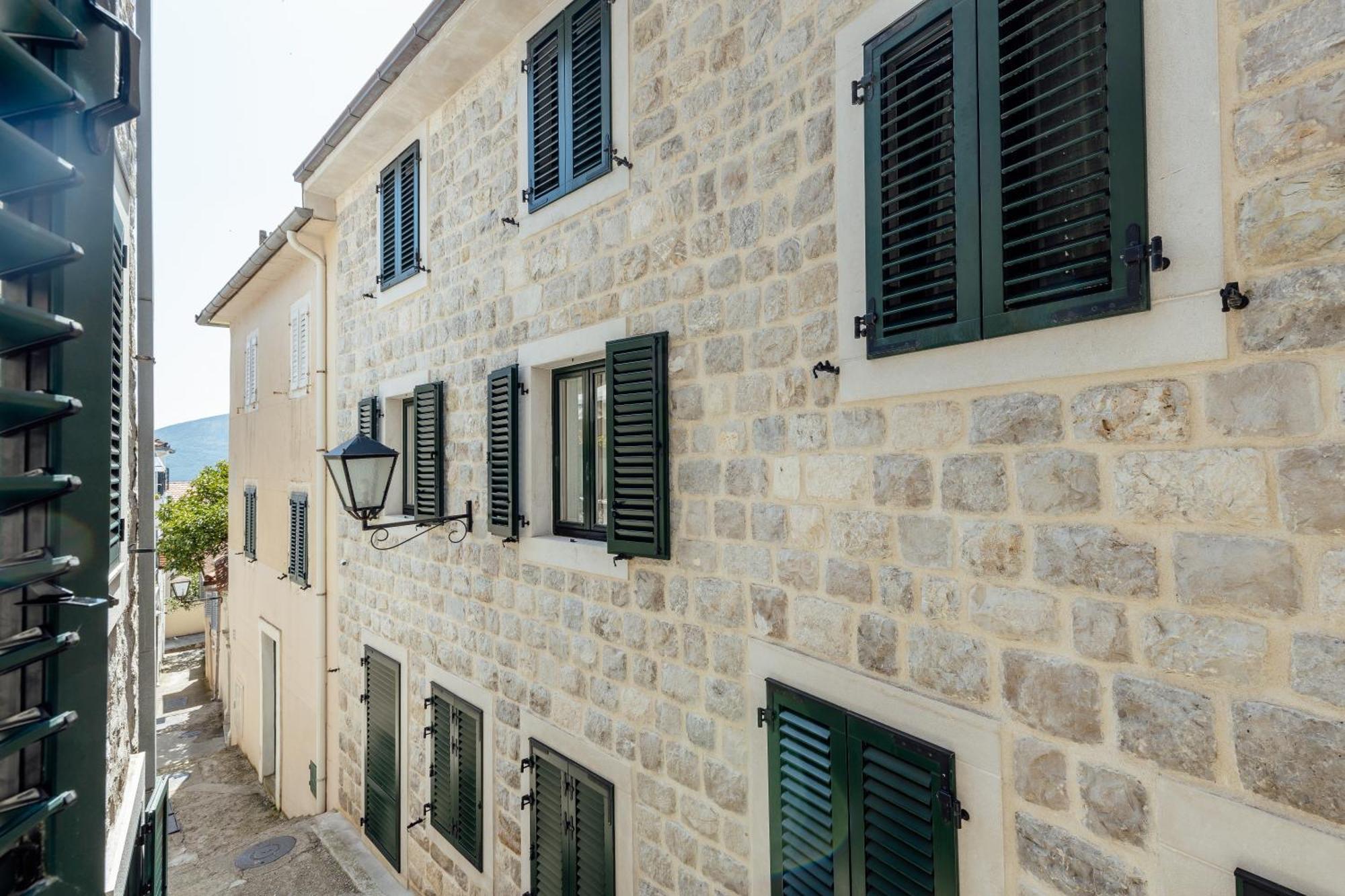 Guesthouse Villa Stari Grad Herceg Novi Esterno foto